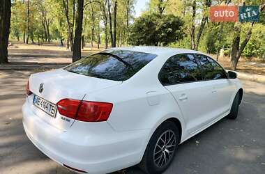 Седан Volkswagen Jetta 2011 в Дніпрі