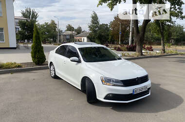 Седан Volkswagen Jetta 2014 в Днепре