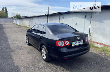 Седан Volkswagen Jetta 2008 в Києві