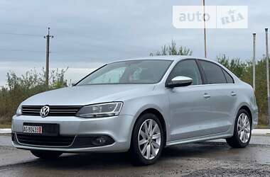 Седан Volkswagen Jetta 2011 в Ужгороді