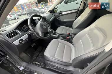 Седан Volkswagen Jetta 2014 в Львове