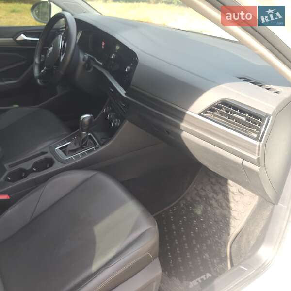 Седан Volkswagen Jetta 2019 в Києві