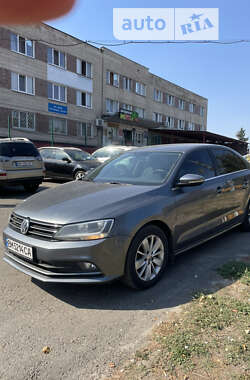 Седан Volkswagen Jetta 2016 в Сумах