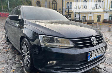 Седан Volkswagen Jetta 2015 в Киеве