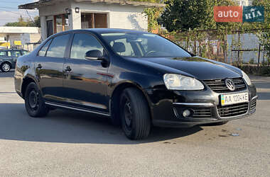 Седан Volkswagen Jetta 2006 в Чернігові