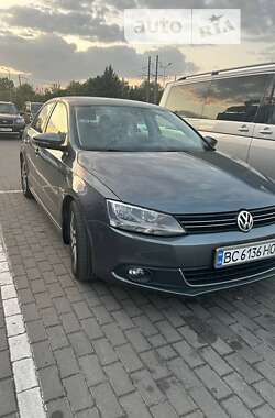 Седан Volkswagen Jetta 2012 в Львове