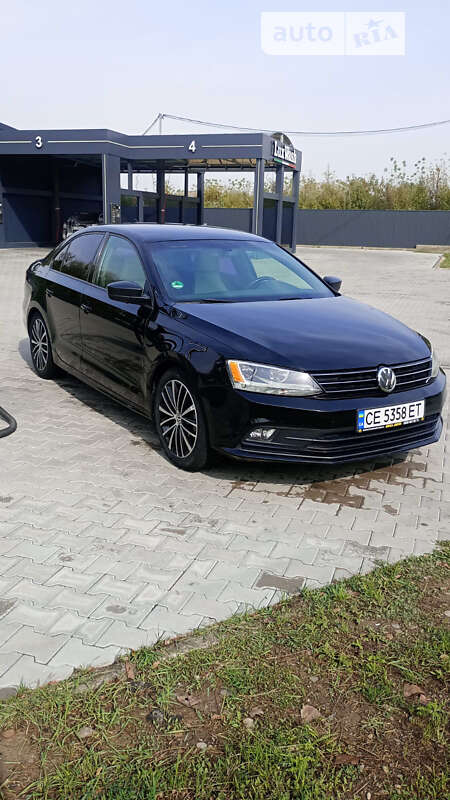 Седан Volkswagen Jetta 2015 в Чернівцях