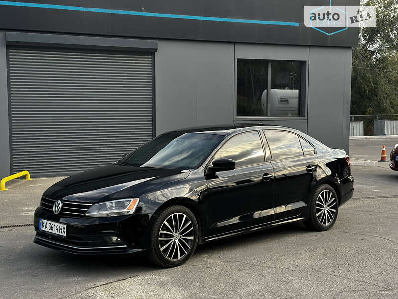 Седан Volkswagen Jetta 2015 в Днепре