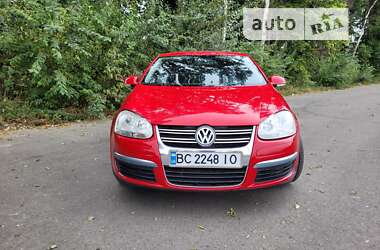 Седан Volkswagen Jetta 2010 в Львові