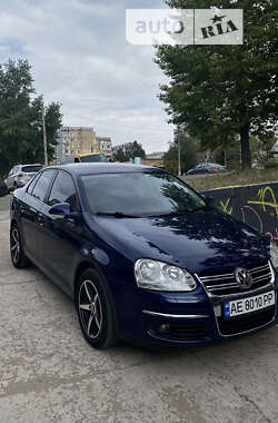 Седан Volkswagen Jetta 2009 в Каменском