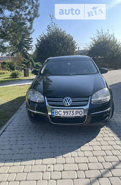 Седан Volkswagen Jetta 2008 в Яворове