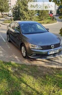 Седан Volkswagen Jetta 2016 в Одесі