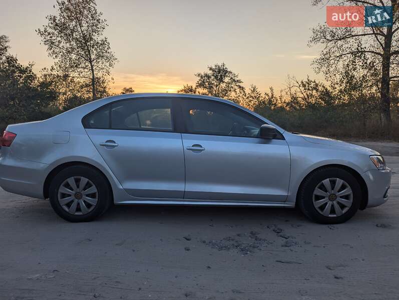 Седан Volkswagen Jetta 2013 в Киеве