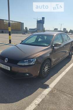 Седан Volkswagen Jetta 2011 в Києві