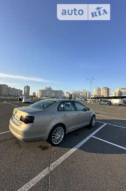 Седан Volkswagen Jetta 2008 в Киеве