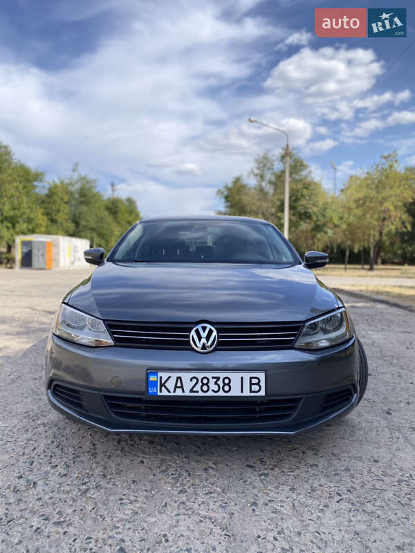 Седан Volkswagen Jetta 2013 в Кривому Розі