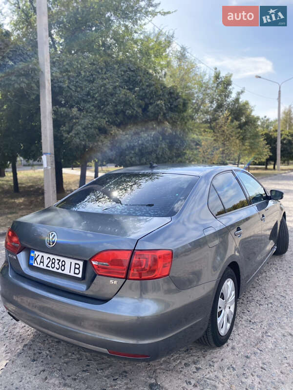 Седан Volkswagen Jetta 2013 в Кривому Розі