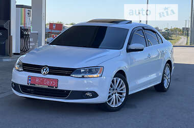 Седан Volkswagen Jetta 2014 в Днепре