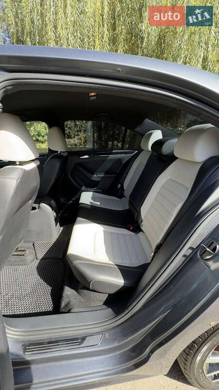 Седан Volkswagen Jetta 2014 в Кривом Роге