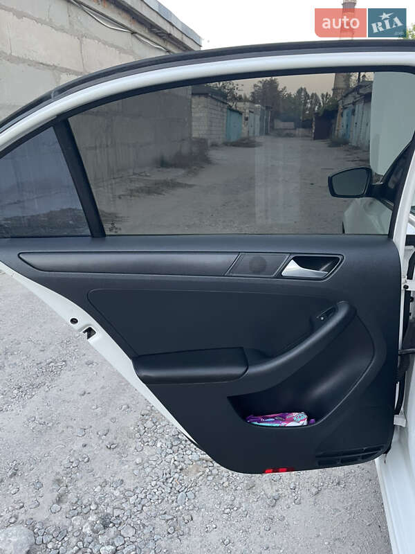 Седан Volkswagen Jetta 2013 в Запорожье фото 13 Седан Volkswagen Jetta 2013 в Запорожье