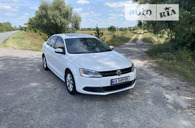 Седан Volkswagen Jetta 2014 в Києві