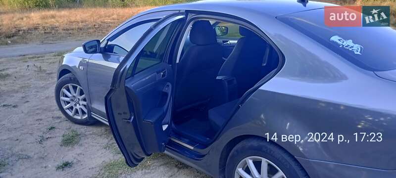 Седан Volkswagen Jetta 2015 в Полтаве фото 3 Седан Volkswagen Jetta 2015 в Полтаве
