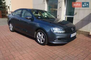 Седан Volkswagen Jetta 2016 в Луцке