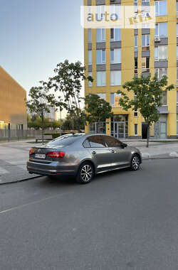 Седан Volkswagen Jetta 2014 в Киеве