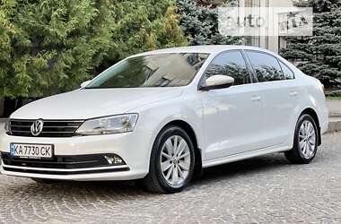 Седан Volkswagen Jetta 2016 в Харькове