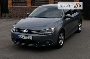 Седан Volkswagen Jetta 2013 в Житомире