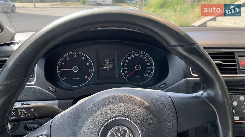 Седан Volkswagen Jetta 2014 в Киеве