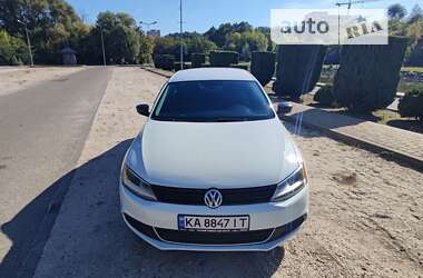 Седан Volkswagen Jetta 2014 в Дніпрі