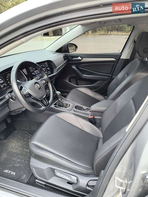 Седан Volkswagen Jetta 2019 в Дніпрі