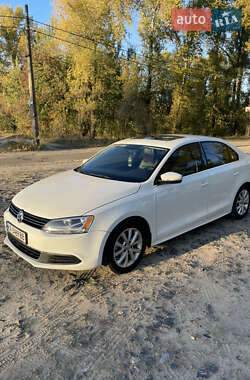 Седан Volkswagen Jetta 2014 в Киеве