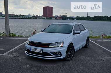 Седан Volkswagen Jetta 2016 в Киеве