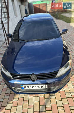 Седан Volkswagen Jetta 2011 в Близнюках