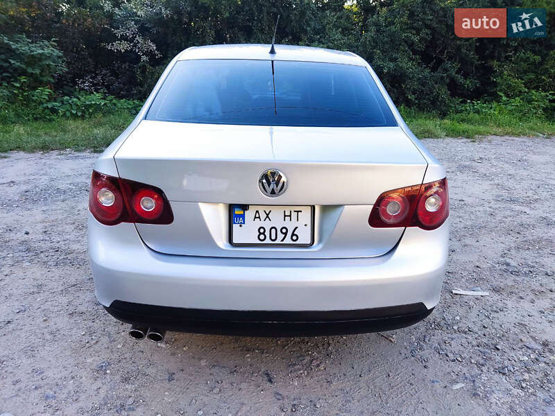 Седан Volkswagen Jetta 2010 в Хмельницькому