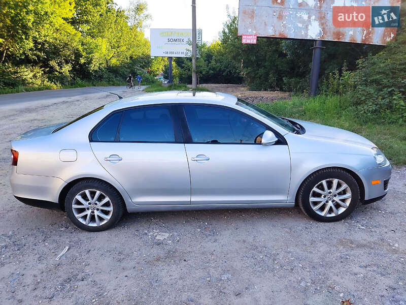Седан Volkswagen Jetta 2010 в Хмельницькому