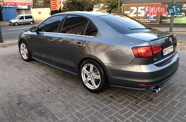 Седан Volkswagen Jetta 2017 в 