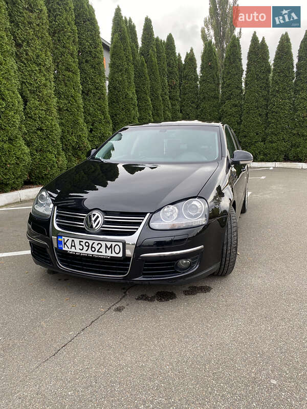 Седан Volkswagen Jetta 2008 в Володимирці