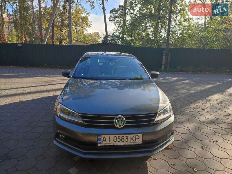 Седан Volkswagen Jetta 2016 в Ирпене