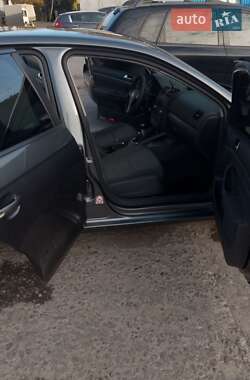 Седан Volkswagen Jetta 2005 в 