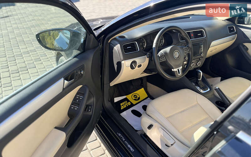 Седан Volkswagen Jetta 2013 в Мукачево