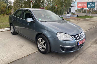 Седан Volkswagen Jetta 2006 в Луцьку