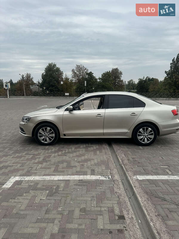 Седан Volkswagen Jetta 2014 в Харькове