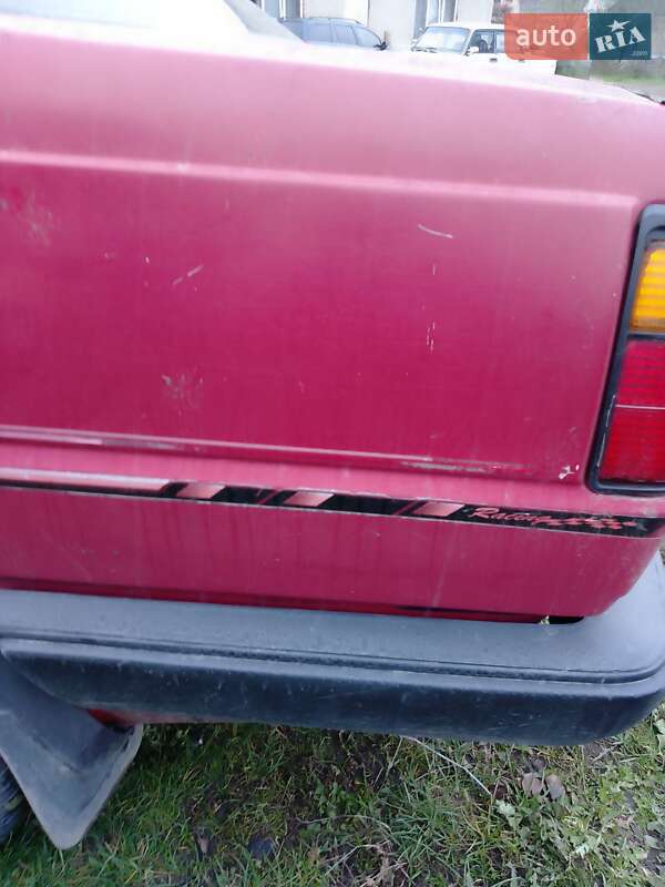 Седан Volkswagen Jetta 1989 в Вижниці