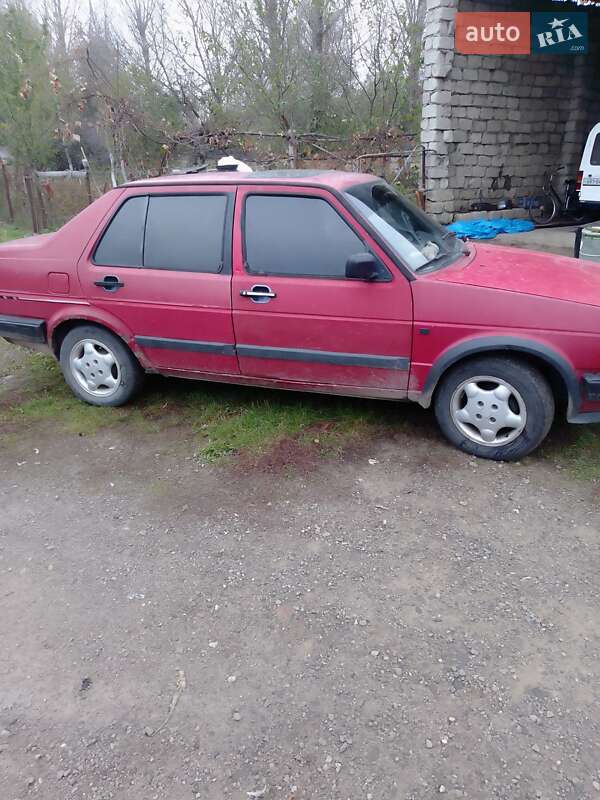 Седан Volkswagen Jetta 1989 в Вижниці