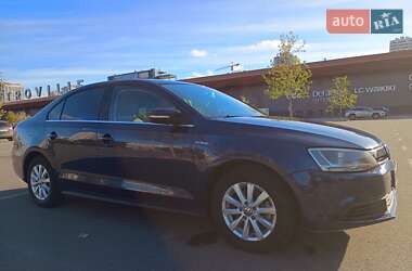 Седан Volkswagen Jetta 2014 в 
