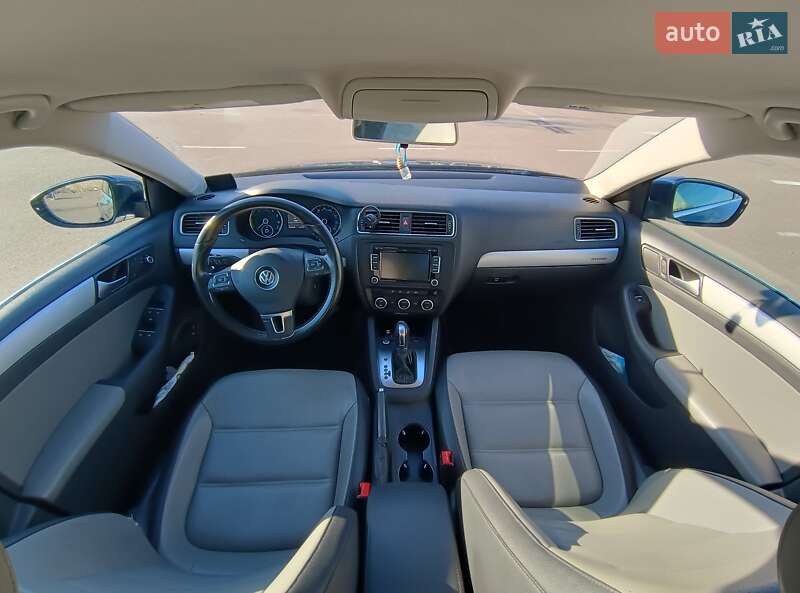Седан Volkswagen Jetta 2014 в Києві