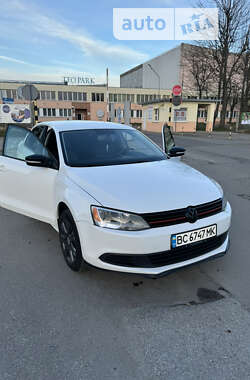 Седан Volkswagen Jetta 2012 в Львове